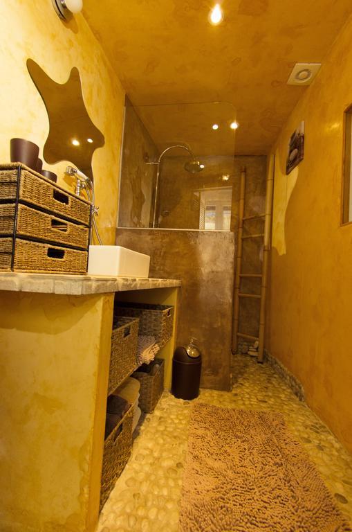 Robion en Luberon Gite Fa Mille Maison Bleu المظهر الخارجي الصورة