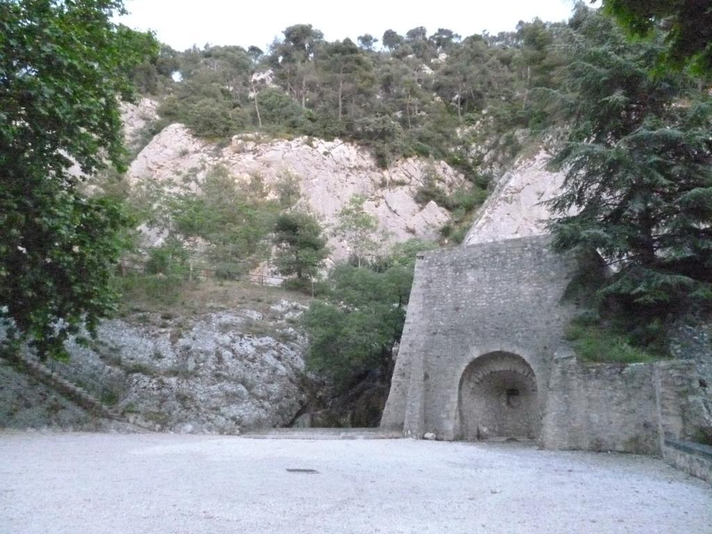 Robion en Luberon Gite Fa Mille Maison Bleu المظهر الخارجي الصورة